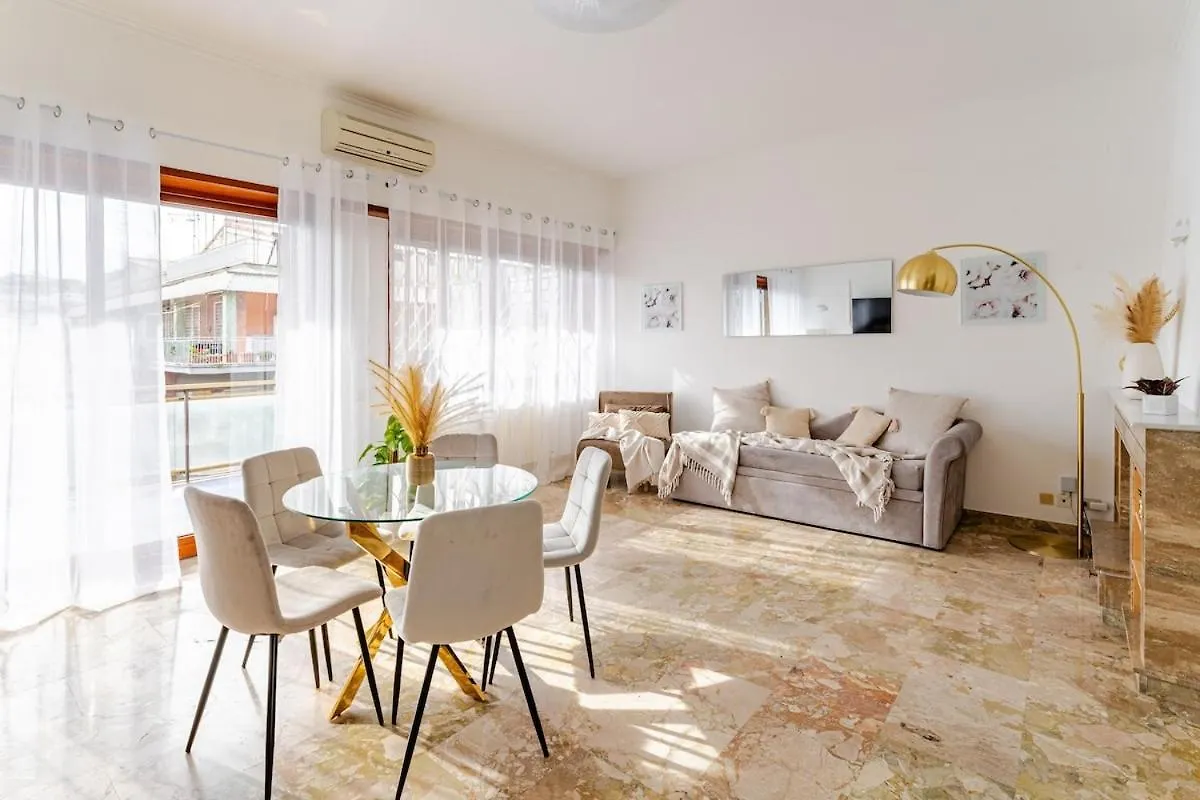 90Mq Luxe Apartment Vatican Wifi Ac Metro Rome Italy